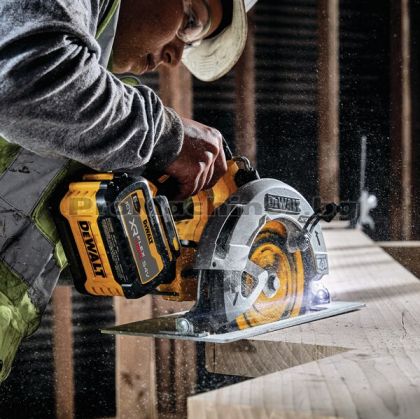 Циркуляр акумулаторен 190мм 18V FlexVolt Advantage 1х6Ah - Dewalt DCS573T1 