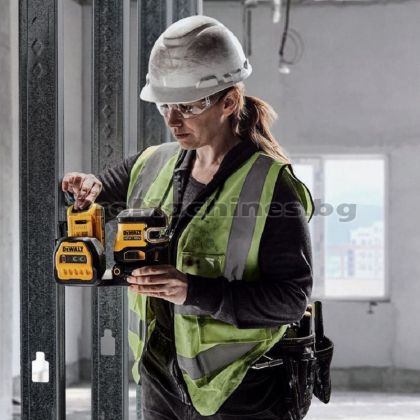 Лазерен нивелир 12-18V зелен 2линии и 5точки 1x2Ah - Dewalt DCE825D1G18 