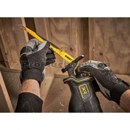 Саблен трион безчетков 18V без батерии - Dewalt DCS382N 