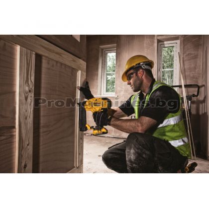 Акумулаторен пистолет 18V безчетков за пирони,без батерия - Dewalt DCN680N