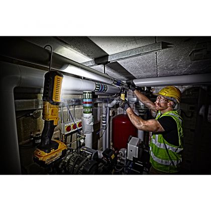 Акумулаторна Led лампа компактна 18V XR - Dewalt DCL050