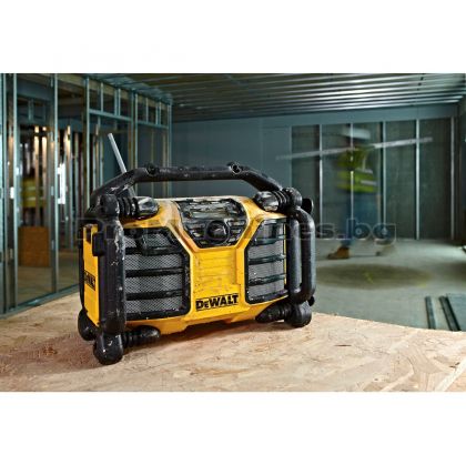 Радио акумулаторно 10.8 - 18/220V без батерия - Dewalt DCR017