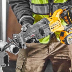 Саблен трион акумулаторен 18V FlexVolt Advantage без батерии - Dewalt DCS386NT 