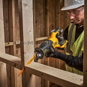 Саблен трион безчетков 18V без батерии - Dewalt DCS382N 