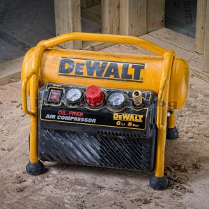 Компресор ролков 6L  240V - DeWalt DPC6MRC 